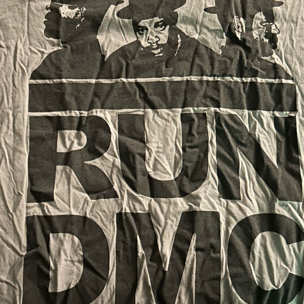 Run dmc size XL Aeropostale